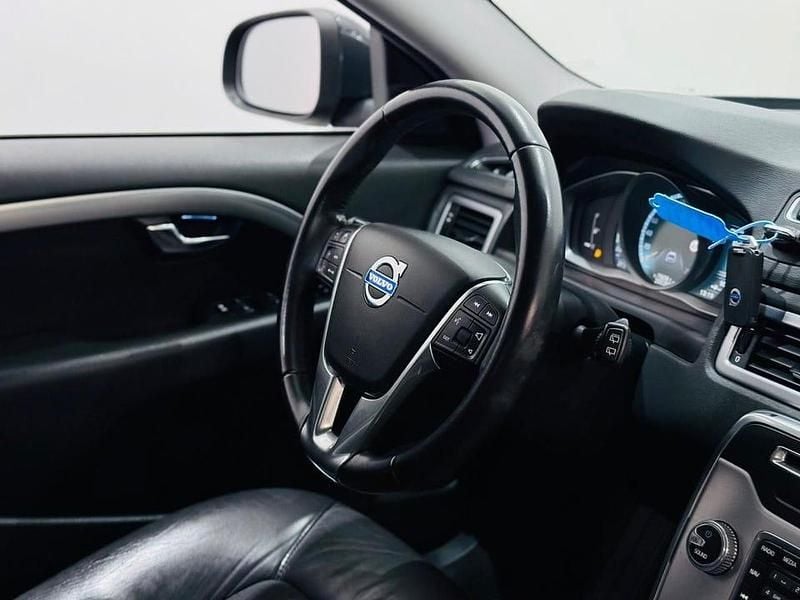 Begagnad Volvo V70 Momentum 181 HK (133 kW) 2016 Grå Kombi