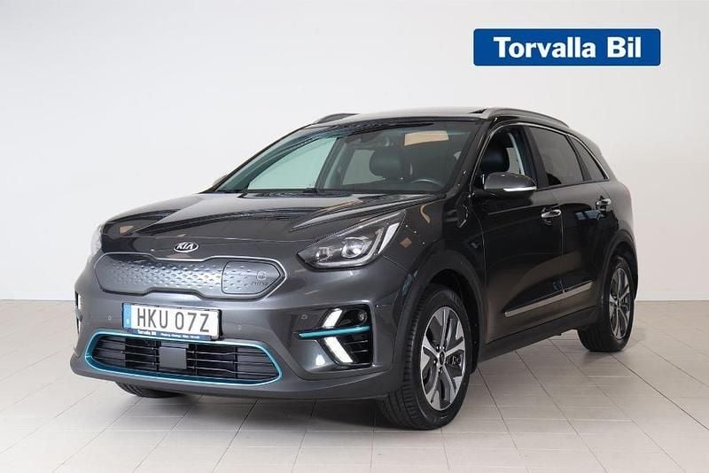 Grå Begagnad 2021 Kia e-Niro Advance SUV | 269 900 kr (Marknadspris) - Bild 1/4