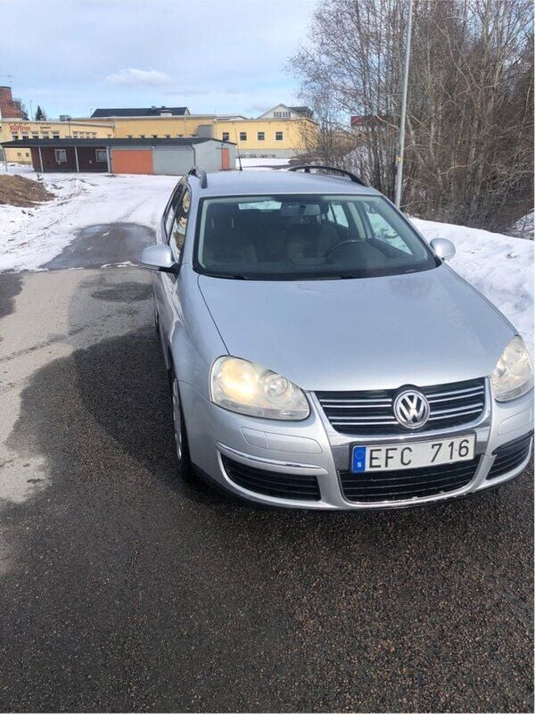 Silver Begagnad 2008 VW Golf VI Kombi | 38 000 kr (Bra pris) - Bild 1/1