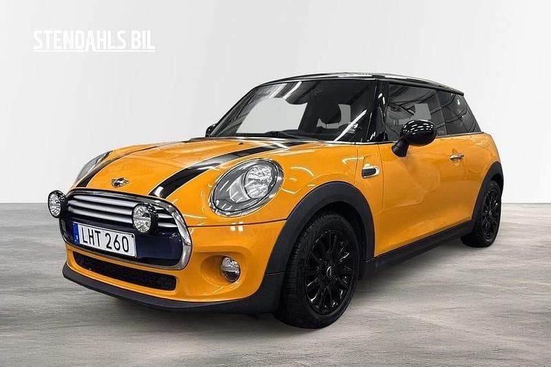 Orange Begagnad 2015 Mini Cooper D Halvkombi | 139 000 kr (Lite dyr) - Bild 1/4