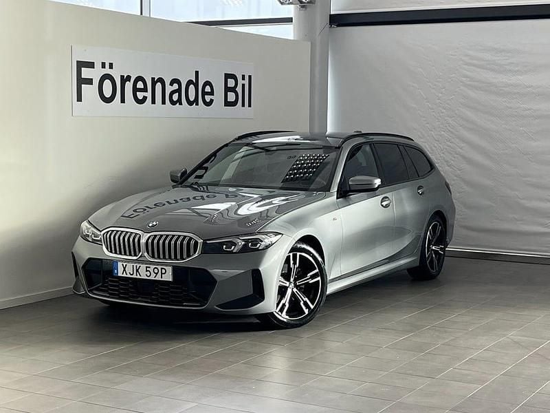 Grå Begagnad 2025 BMW 320 M Sport Kombi | 499 000 kr (Dyr) - Bild 1/4