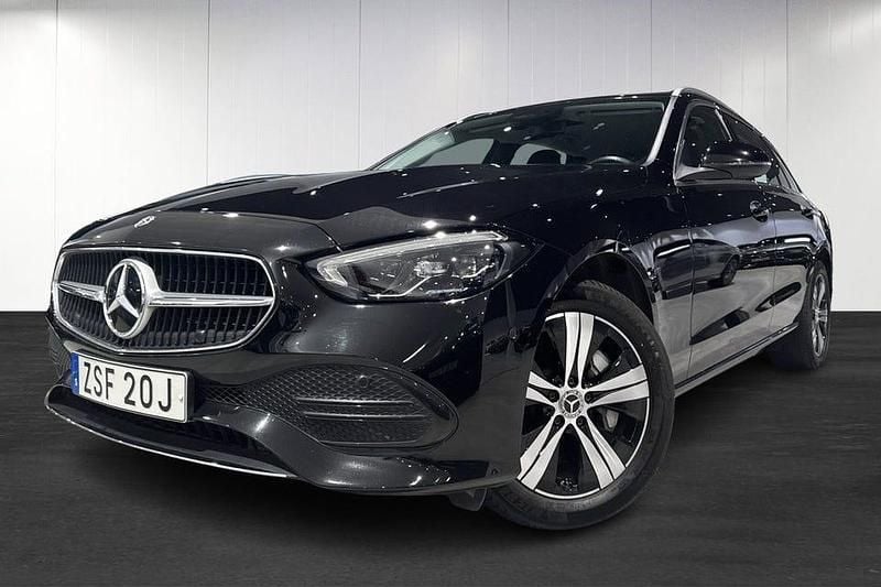 Svart Begagnad 2022 Mercedes C300 Kombi | 369 900 kr (Marknadspris) - Bild 1/4