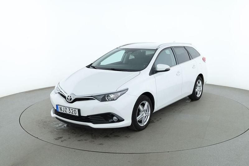 Vit Begagnad 2016 Toyota Auris Touring Sports Active Kombi | 150 000 kr (Bra pris) - Bild 1/3