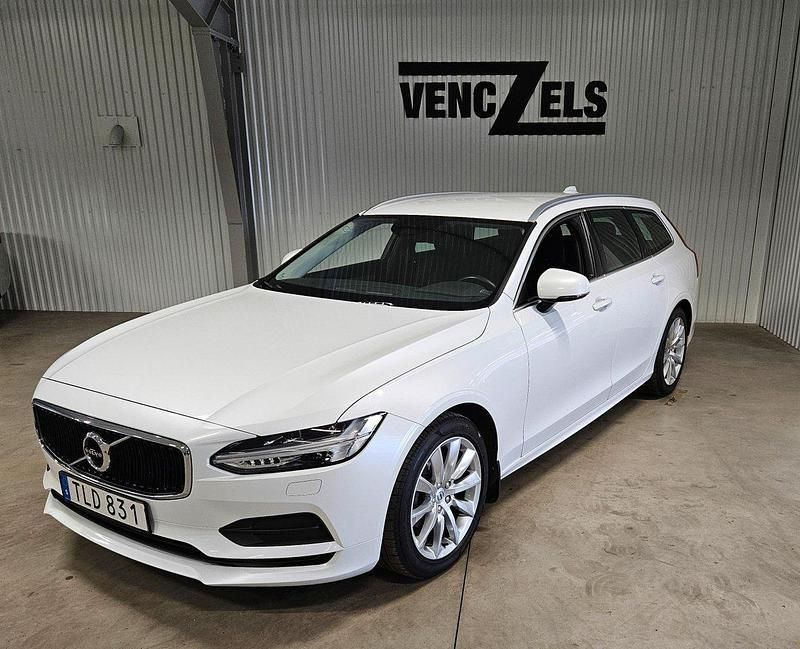 Vit Begagnad 2018 Volvo V90 Momentum Kombi | 234 000 kr (Marknadspris) - Bild 1/4