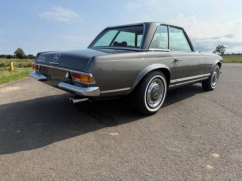 Begagnad 1970 Mercedes SL280 Cab | 2 199 000 kr - Bild 1/4
