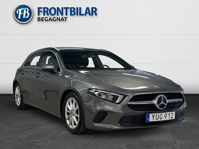 Mörkgrå (grå) Begagnad 2018 Mercedes A180 Progressive Halvkombi | 239 900 kr (Marknadspris) - Bild 1/3