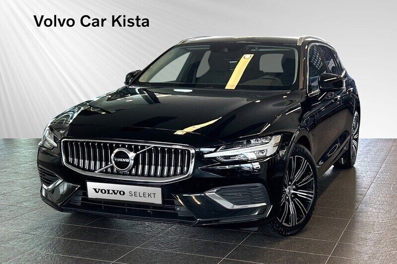 Svart Begagnad 2021 Volvo V60 Inscription Kombi | 274 400 kr (Superpris) - Bild 1/3