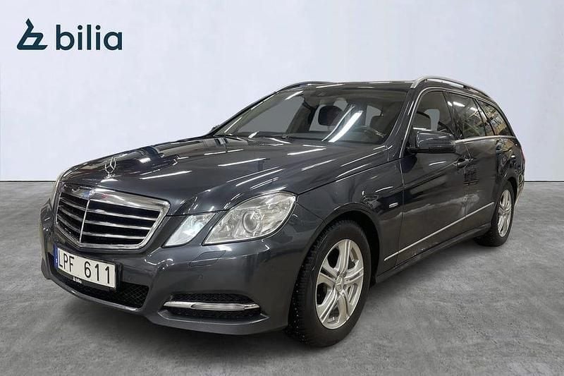 Grå Begagnad 2011 Mercedes E200 Kombi | 129 000 kr (Marknadspris) - Bild 1/4