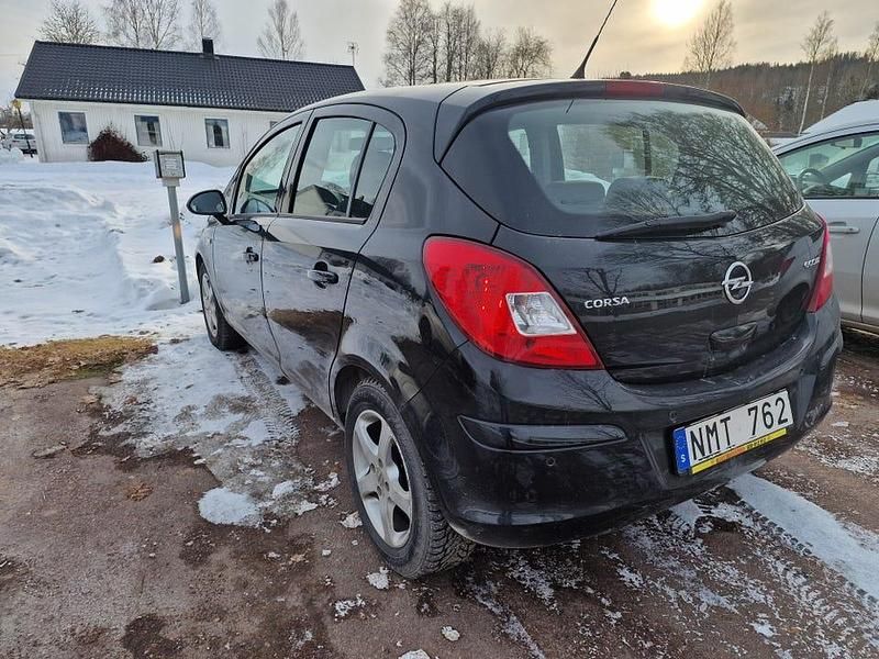Begagnad Opel Corsa 85 HK (62 kW) 2012 Halvkombi