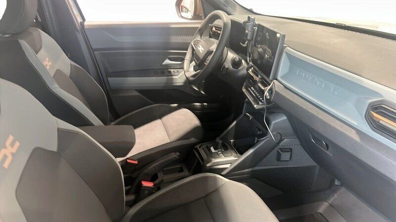 Begagnad Dacia Duster Extreme 141 HK (103 kW) 2024 Brun SUV