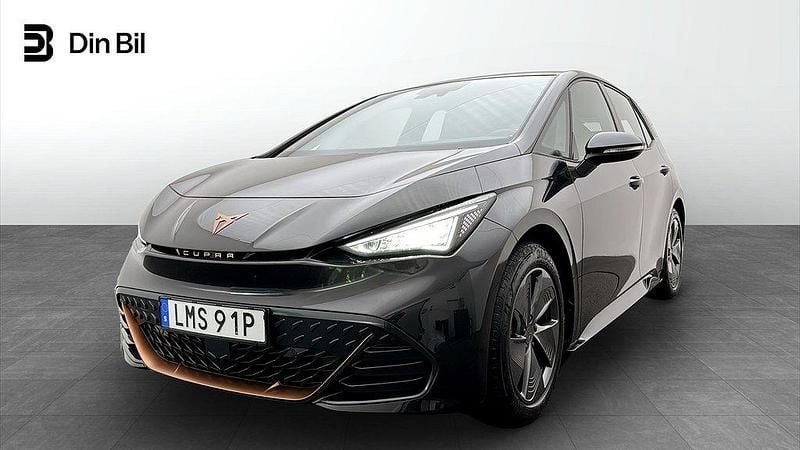 Mörkgrå Begagnad 2023 Cupra Born Halvkombi | 269 900 kr (Bra pris) - Bild 1/4