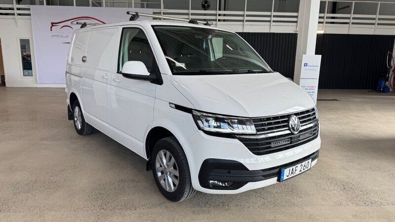 Vit Begagnad 2023 VW T6.1 Van | 359 900 kr - Bild 1/4