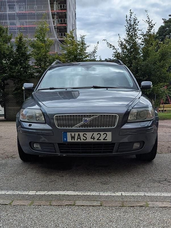 Begagnad 2005 Volvo V50 Kombi | 32 000 kr (Marknadspris) - Bild 1/4