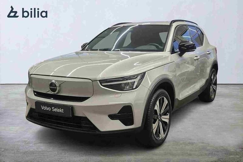 Begagnad Volvo XC40 Single Motor 175 kW (238 HK) 2023 Silver SUV