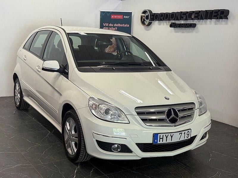 Vit Begagnad 2008 Mercedes B170 Minibuss | 49 900 kr (Bra pris) - Bild 1/4