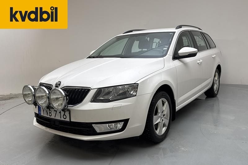 Begagnad Skoda Octavia 110 HK (80 kW) 2017 Vit Kombi