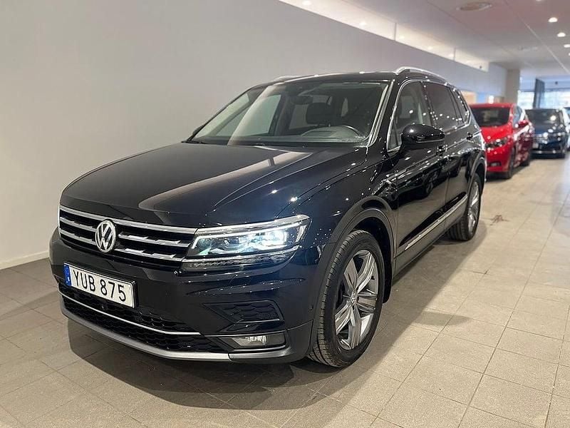 Svart Begagnad 2017 VW Tiguan Allspace SUV | 249 500 kr (Marknadspris) - Bild 1/4