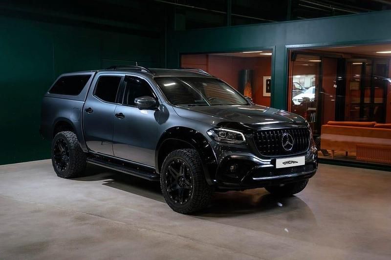 Grå Begagnad 2018 Mercedes X250 Pickup | 249 900 kr (Marknadspris) - Bild 1/4