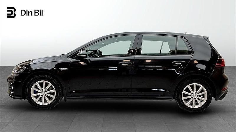 Begagnad VW Golf VIII GTE 150 HK (110 kW) 2020 Svart Kombi