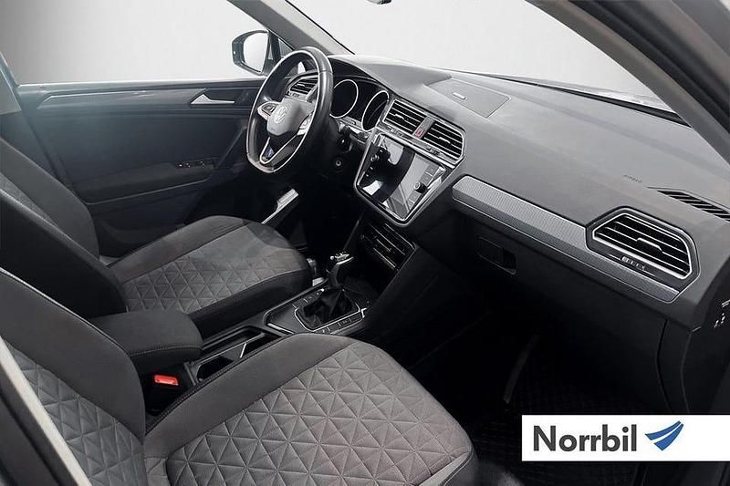 Begagnad VW Tiguan 150 HK (110 kW) 2020 Silver SUV