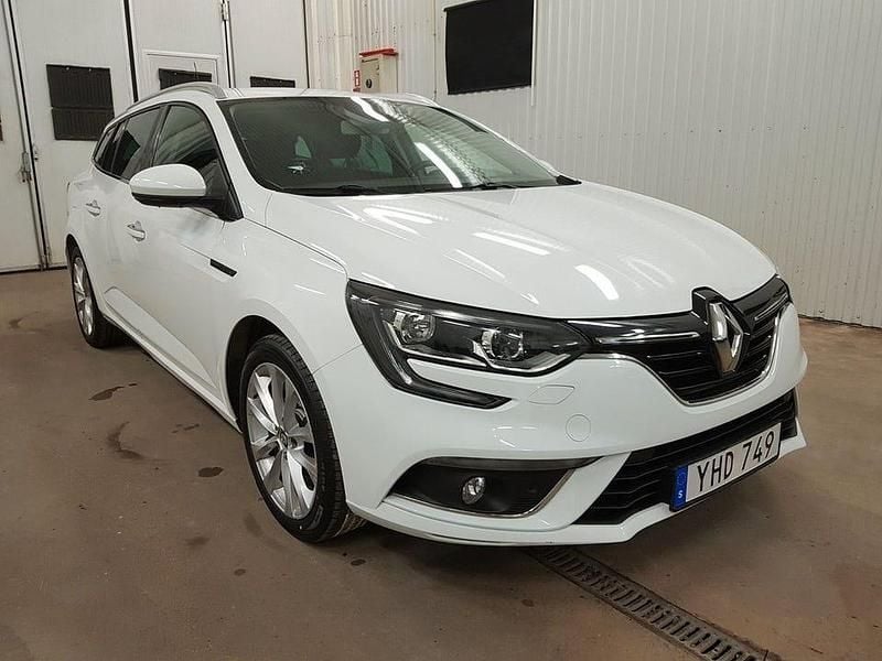 Begagnad Renault Mégane IV 132 HK (97 kW) 2017 Vit Kombi