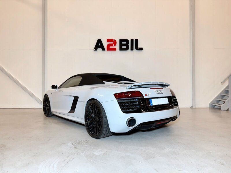 Begagnad Audi R8 Spyder Sport 525 HK (386 kW) 2013 Vit Cab
