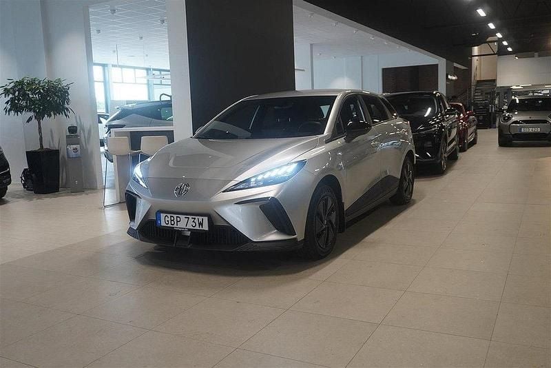 Grå Begagnad 2022 MG MG4 EV Halvkombi | 229 900 kr - Bild 1/4