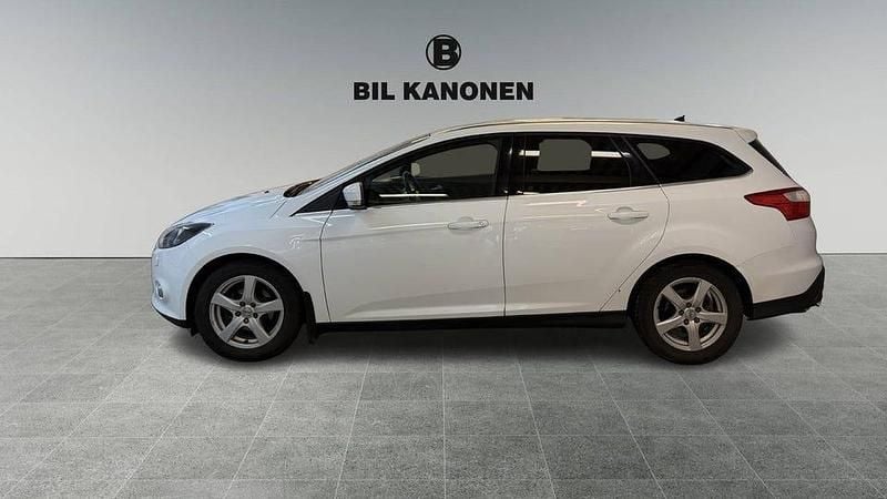 Begagnad Ford Focus 126 HK (92 kW) 2013 Vit Kombi