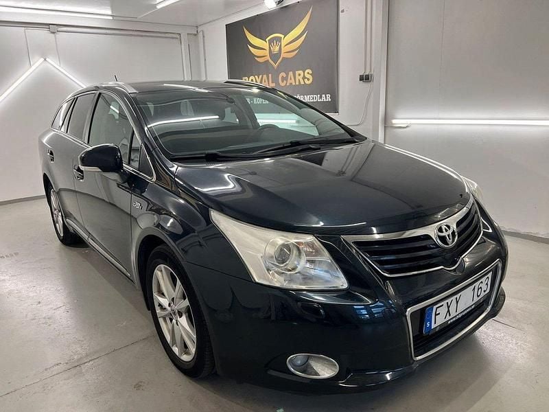 Mörkblå (blå) Begagnad 2011 Toyota Avensis Business Edition Kombi | 84 990 kr (Marknadspris) - Bild 1/4