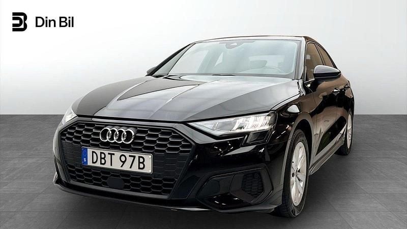 Brilliantsvart Begagnad 2022 Audi A3 Proline Sedan | 219 000 kr (Marknadspris) - Bild 1/4