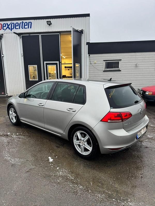 Begagnad VW Golf VII 140 HK (102 kW) 2013