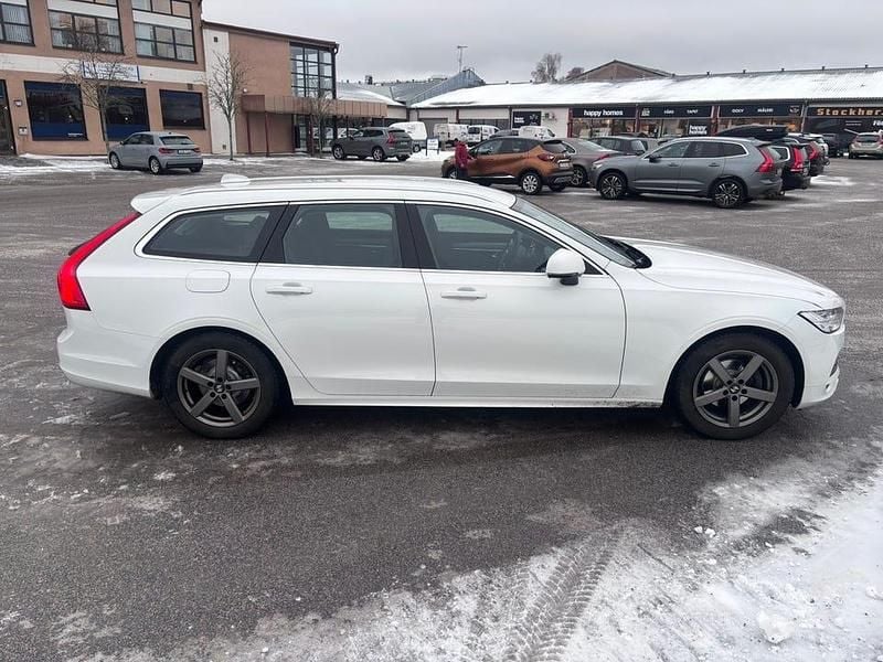 Begagnad Volvo V90 190 HK (139 kW) 2020 Kombi