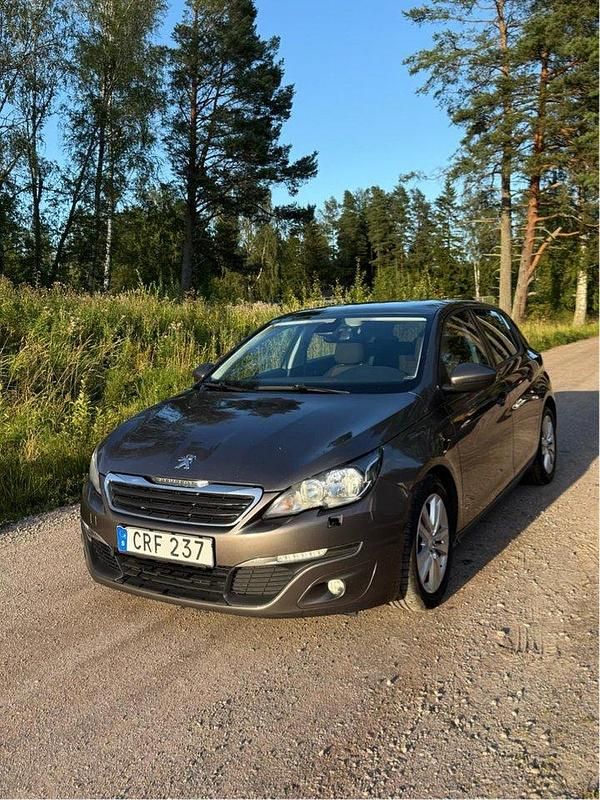 Begagnad 2014 Peugeot 308 Active Halvkombi | 59 000 kr (Marknadspris) - Bild 1/4