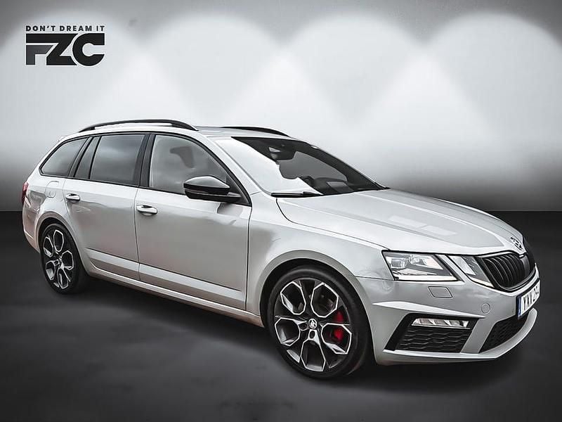 Begagnad Skoda Octavia RS 184 HK (135 kW) 2018 Grå Kombi