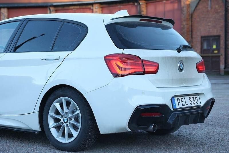 Begagnad BMW 118 136 HK (100 kW) 2017 Halvkombi