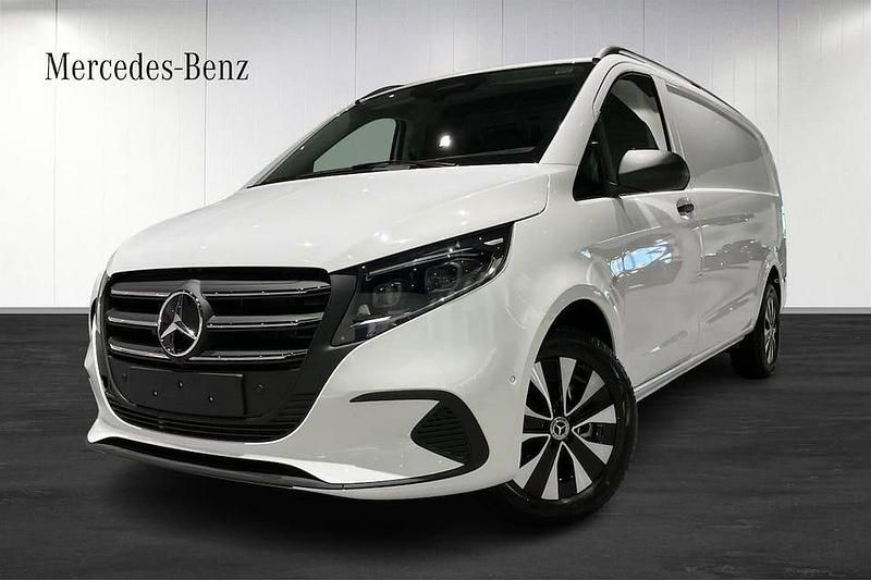 Vit (white) Begagnad 2025 Mercedes Vito Minibuss | 649 875 kr (Dyr) - Bild 1/4