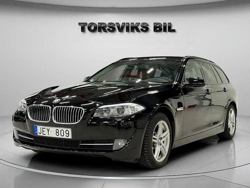 Svartmet Begagnad 2013 BMW 525 Kombi | 104 900 kr (Bra pris) - Bild 1/4