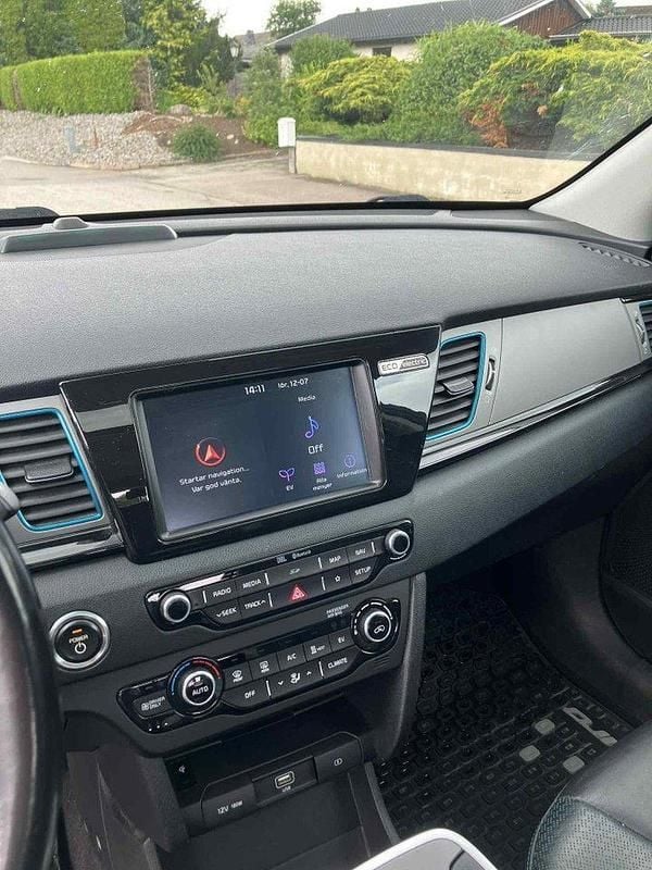 Blå Begagnad 2019 Kia e-Niro Advance SUV | 175 000 kr (Bra pris) - Bild 1/4