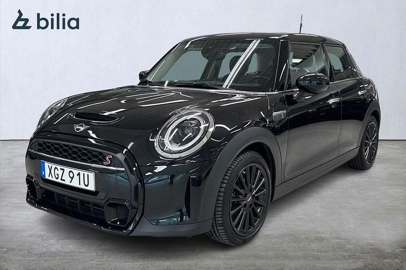 Svart Begagnad 2022 Mini Cooper S Halvkombi | 282 900 kr (Lite dyr) - Bild 1/3