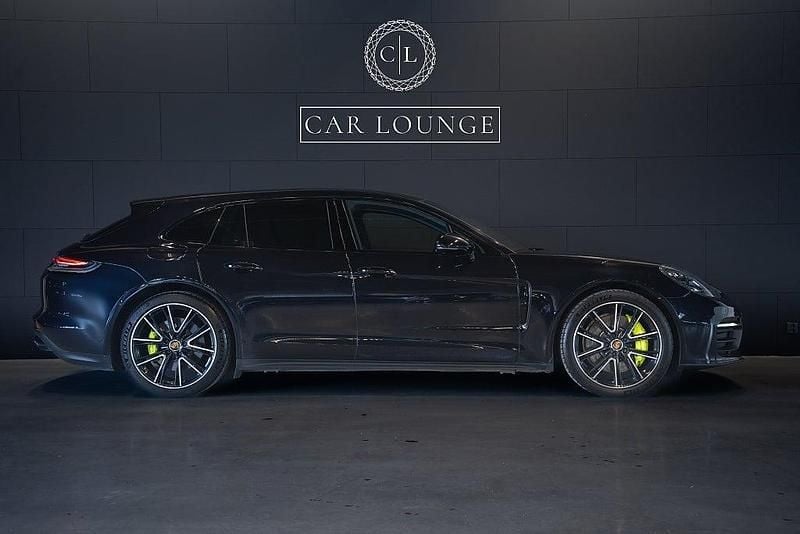 Begagnad Porsche Panamera Sport Turismo 330 HK (242 kW) 2021 Svart Kombi