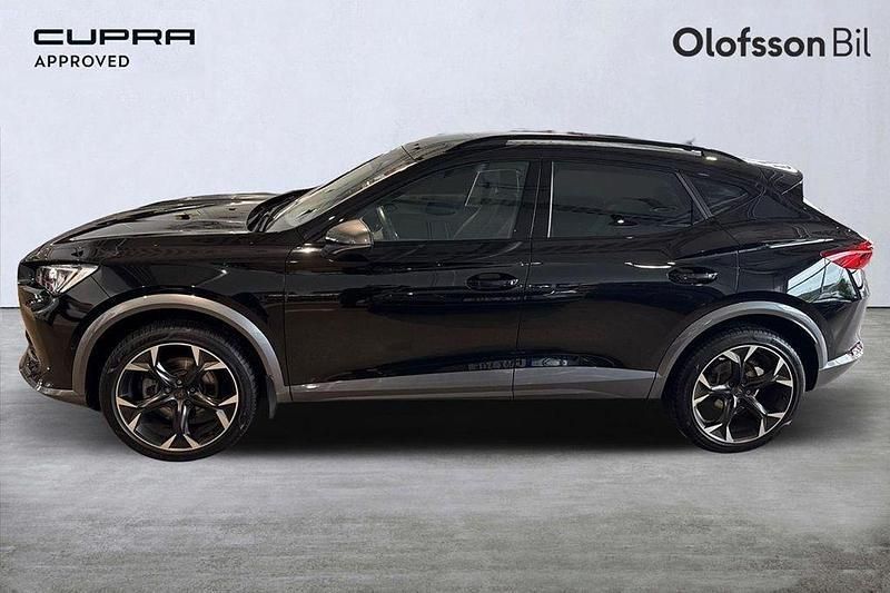 Svart Begagnad 2022 Cupra Formentor SUV | 264 900 kr (Marknadspris) - Bild 1/4