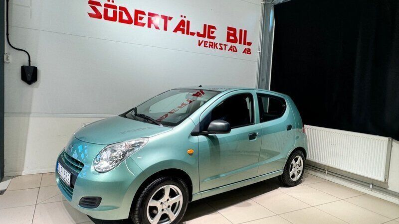 Grön Begagnad 2010 Suzuki Alto Halvkombi | 44 900 kr (Lite dyr) - Bild 1/4