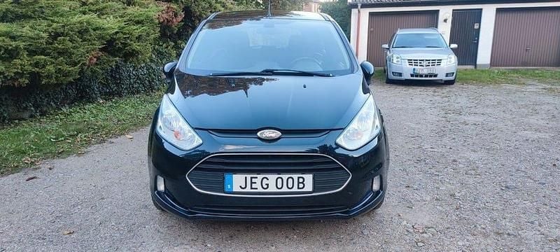Svart Begagnad 2015 Ford B-MAX Minibuss | 69 900 kr - Bild 1/4