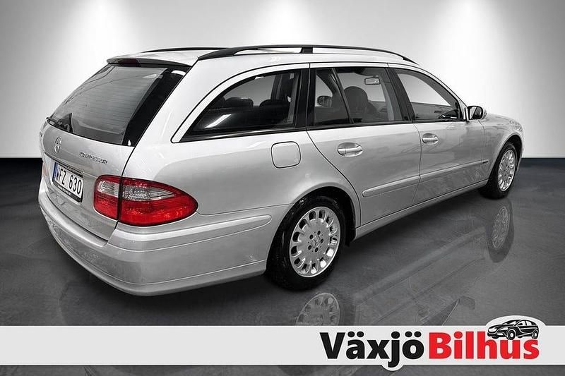 Begagnad Mercedes E200 163 HK (119 kW) 2004 Silver Kombi