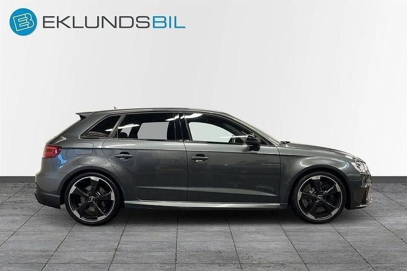 Begagnad Audi RS3 Sportback 367 HK (269 kW) 2016 Grå Halvkombi