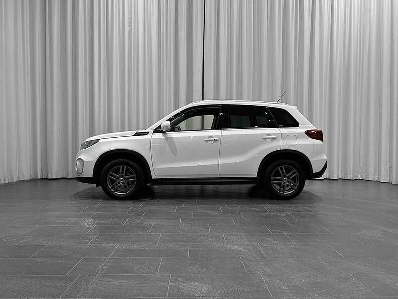 Begagnad Suzuki Vitara 129 HK (94 kW) 2021 Vit SUV