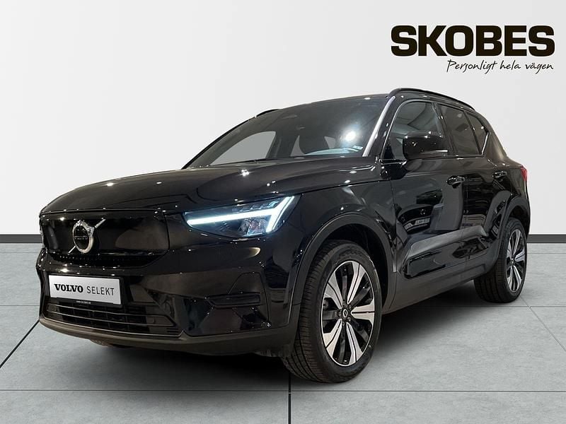 Begagnad Volvo XC40 Single Motor 175 kW (238 HK) 2023 Svart SUV