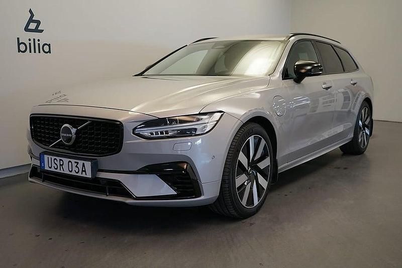 Silver Begagnad 2024 Volvo V90 Plus Kombi | 479 500 kr (Marknadspris) - Bild 1/3
