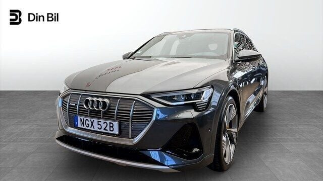 Daytonagrå pärleffekt Begagnad 2022 Audi e-tron S-Line SUV | 469 000 kr (Marknadspris) - Bild 1/4