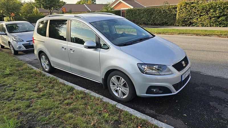 Silver Begagnad 2015 Seat Alhambra Ecomotive Minibuss | 119 900 kr (Bra pris) - Bild 1/4